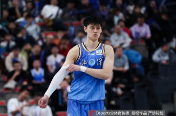 金沙娱乐城官方入口-媒体人：广东G1忌惮北京内线 护筐差不停收缩给其他位置机会